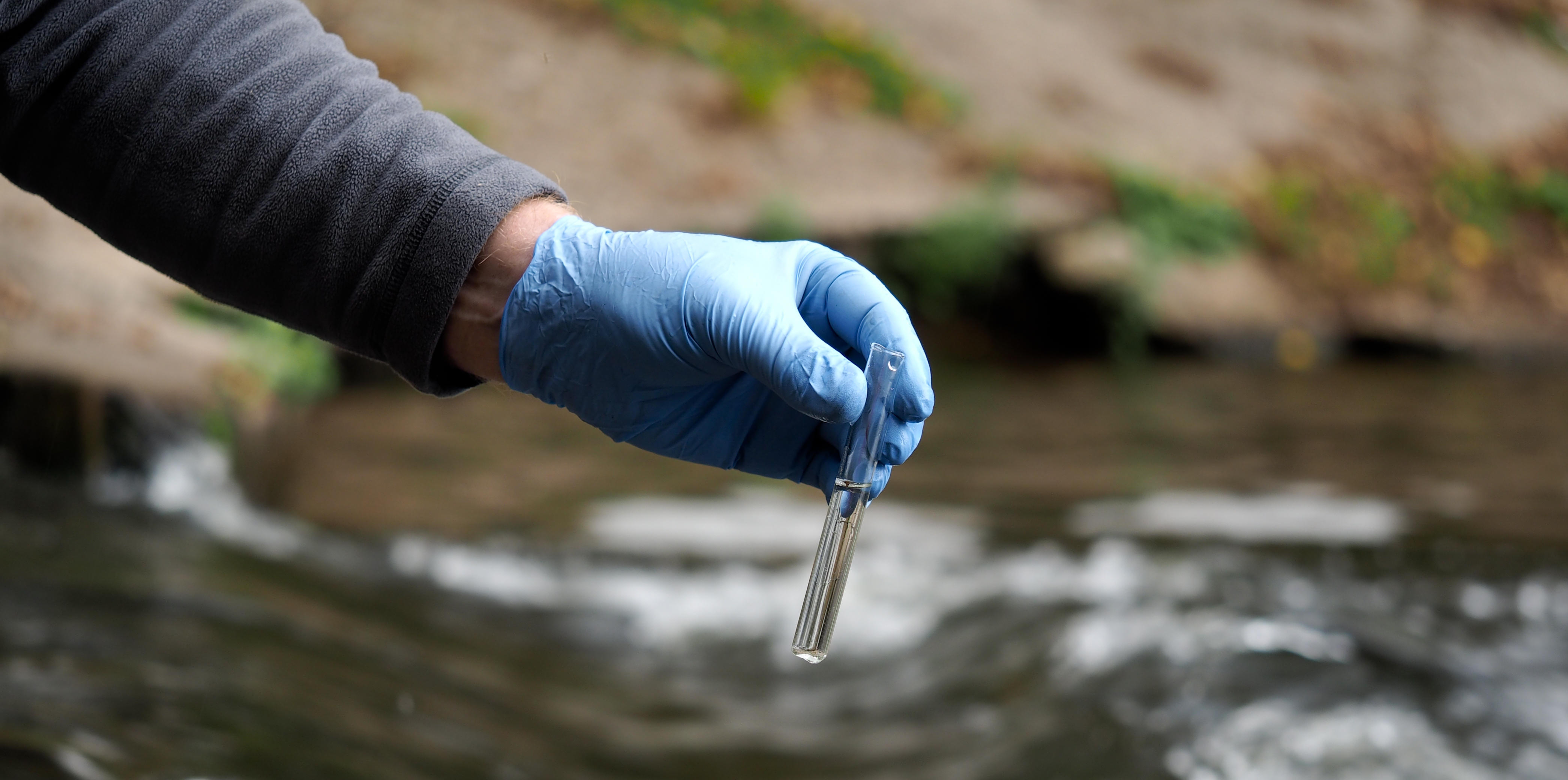 Контроль воздуха воды. Экология воды. Загрязнение воды. Экологический мониторинг водных объектов. Загрязнённая вода.