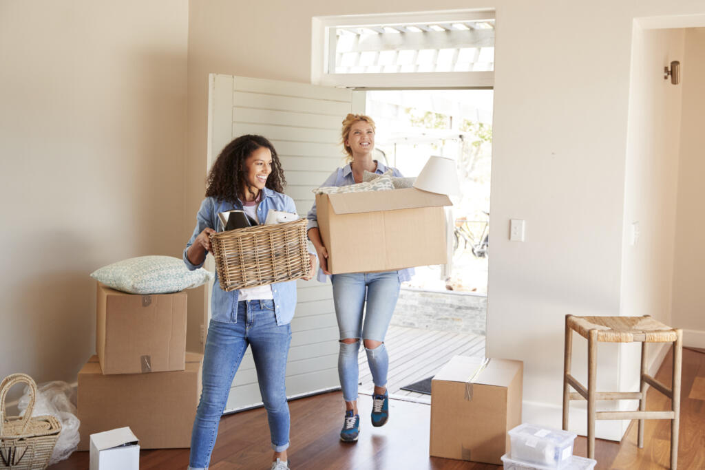 graphic showing the difference between joint tenants and tenants in common