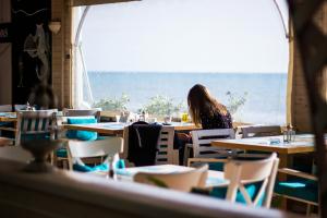 Cafe restaurant overlooking the sea